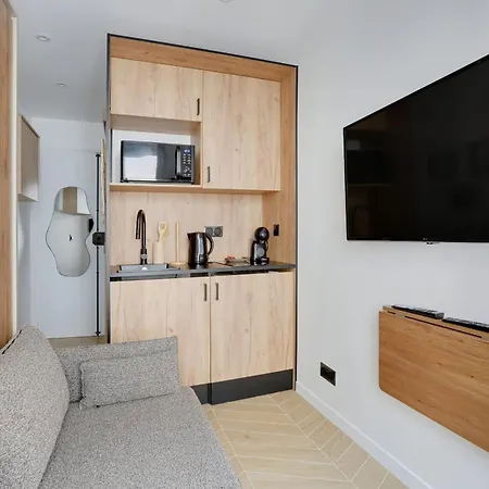 Apartment Parc Monceau - Beautiful Paris